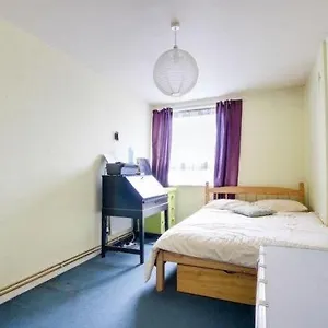  Homestay 6 Greville Court United Kingdom