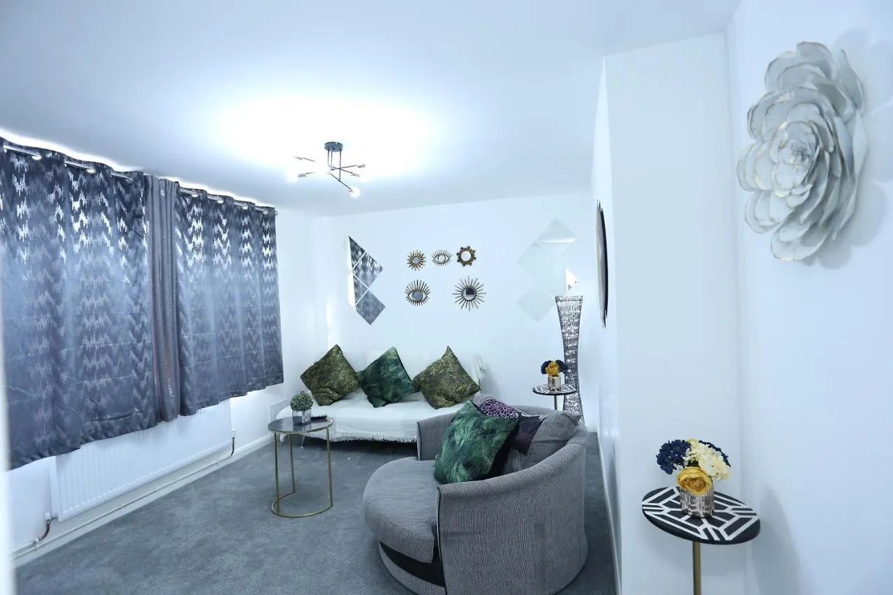Abbeywood Station House London Apartment